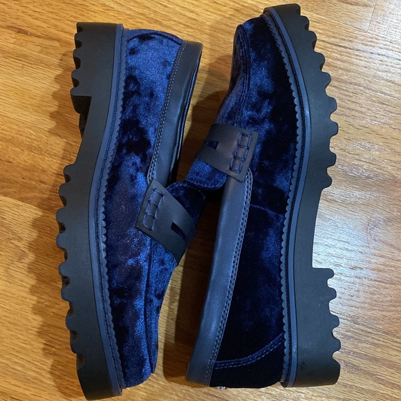 Beautiful BLUE Sam Edelman Circus Loafers - Picture 3 of 9